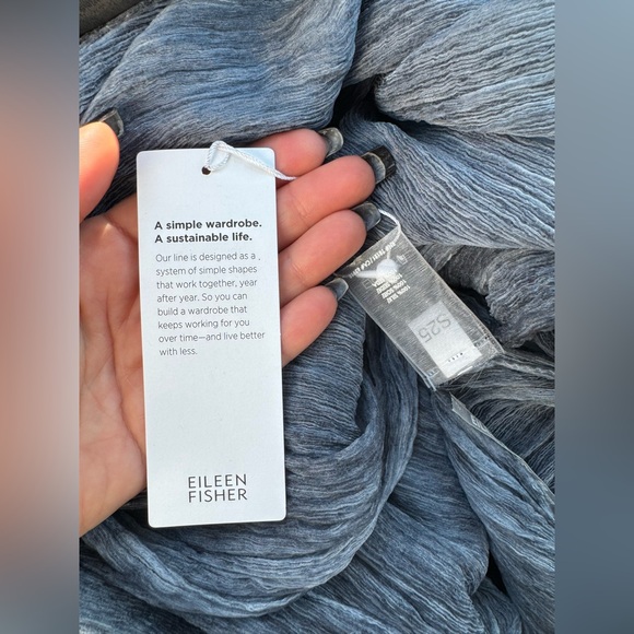 NWT Eileen Fisher Textured Maltinto 100% Silk Scarf or Wrap - Picture 6 of 8